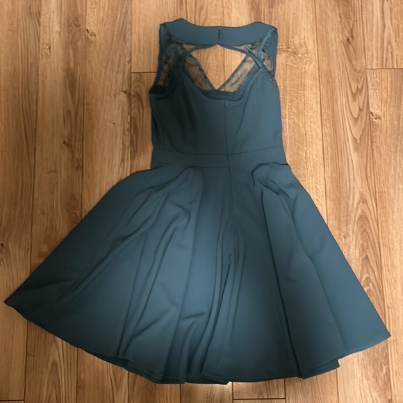 Compliments Galore Dress - Picture 2 of 2